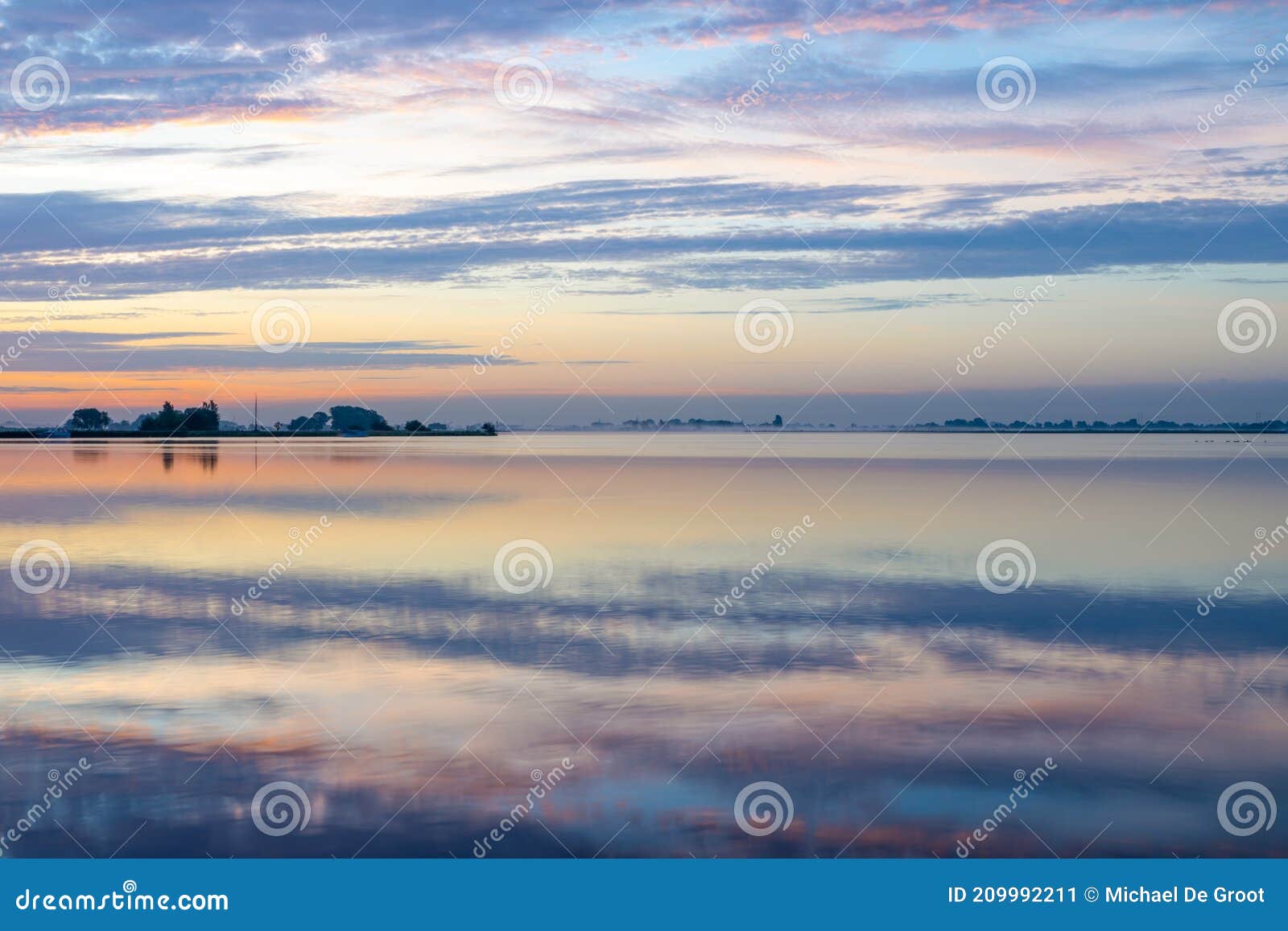 Lever De Soleil Sur Le Lac De Joppe Et Le Kagerplassen À Warmond Aux Pays-Bas Image Stock - Image Du Pré, Nature: 209992211