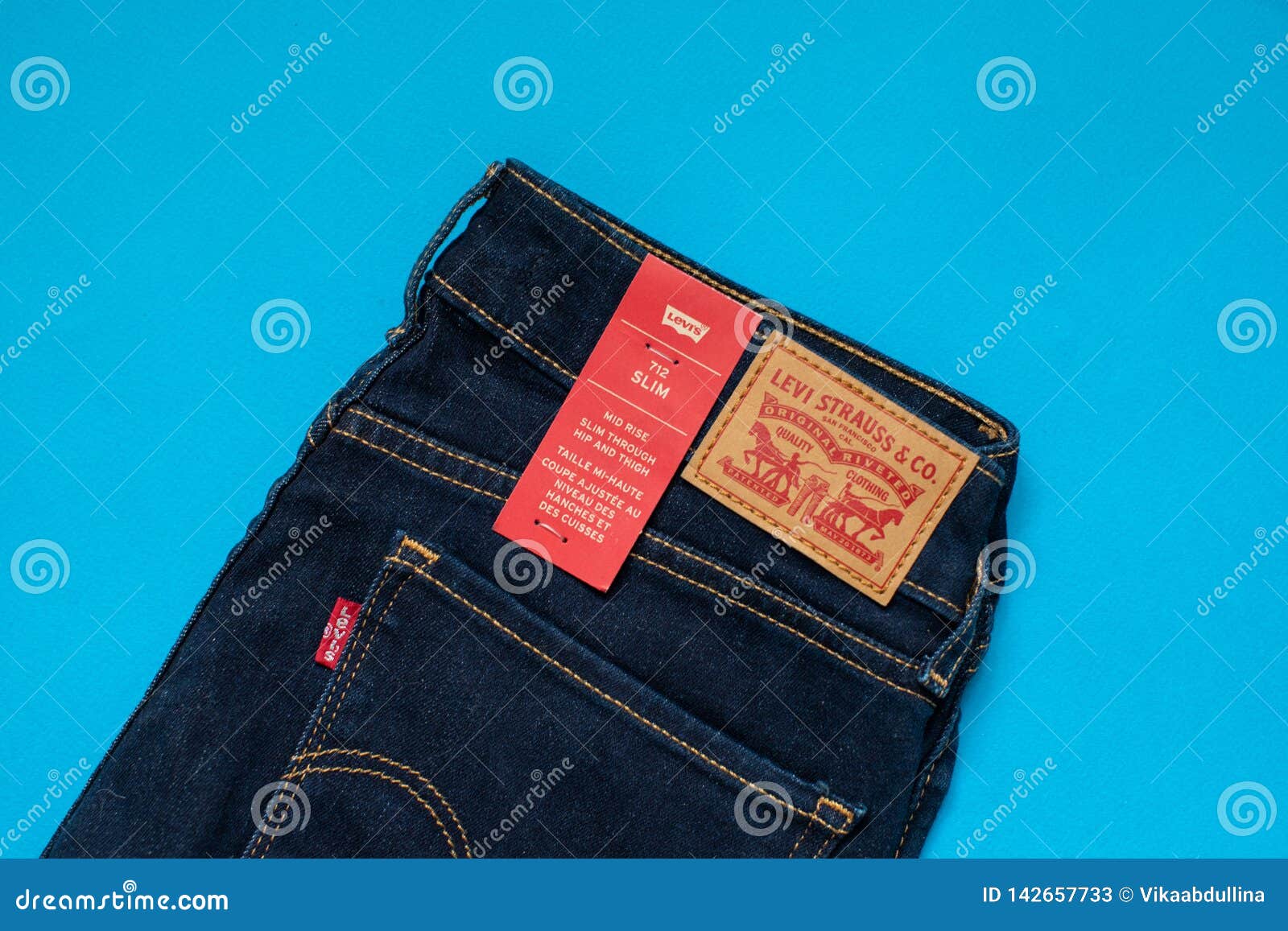 levi strauss jeans 712 slim