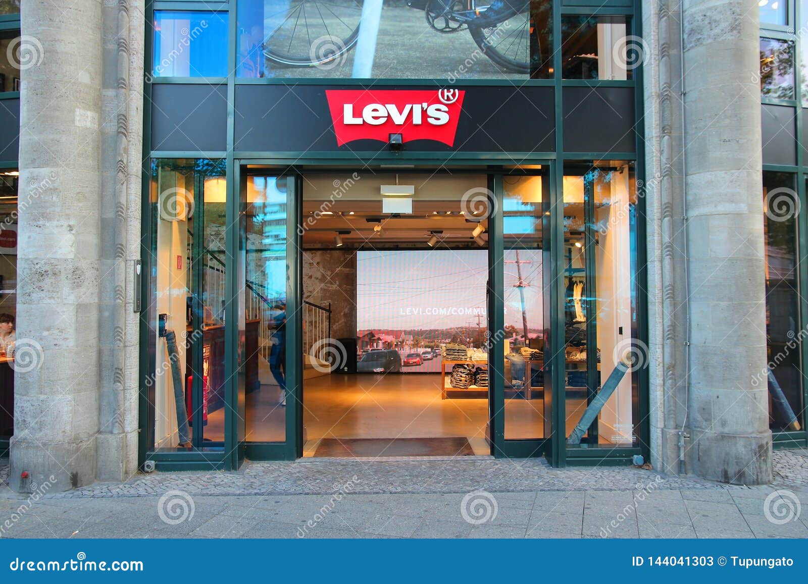 Levi s shop stock image. Image of strauss, kurfurstendamm - 144041303
