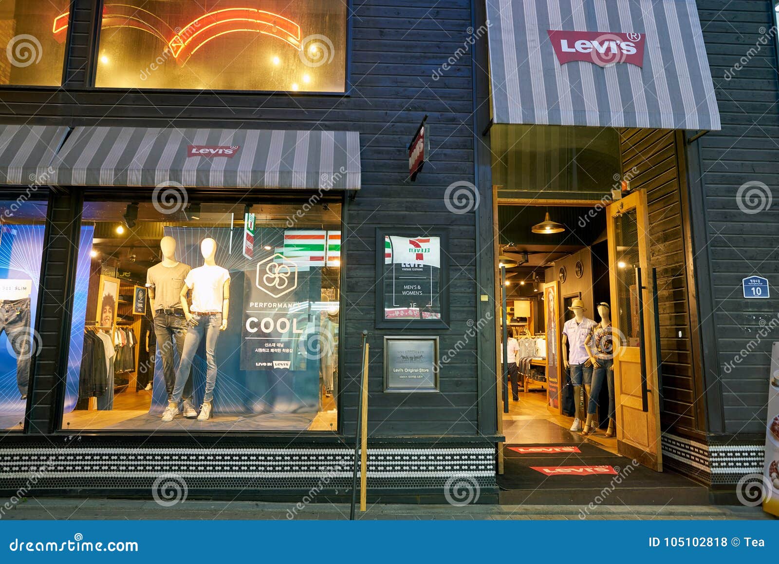 Levi s storefront editorial stock photo. Image of trade - 105102818