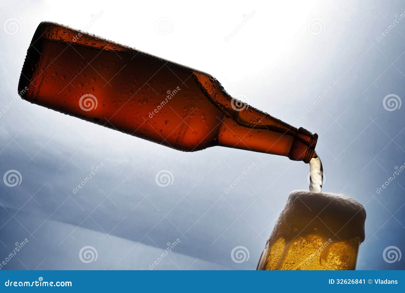 Levitating beer stock image. Image of light, froth, close 32626841