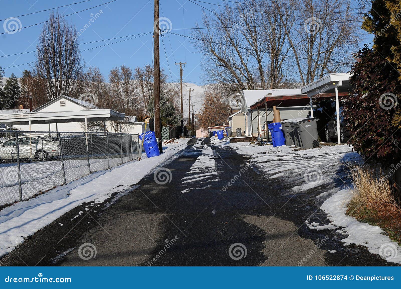 IDAHO WEATHER_SUNSHINE and 26 F FAHRENHEIT Editorial Stock Image