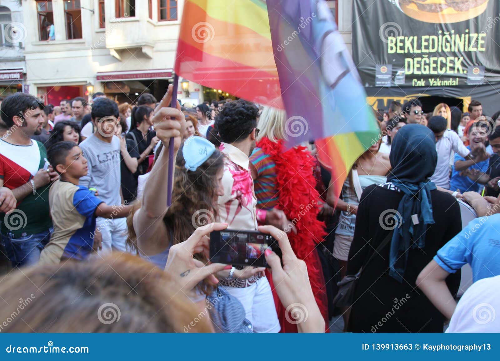 Lgbt Lesbienne Vrolijk Biseksueel Transseksueeltrots Maart In Istiklal Straat Redactionele