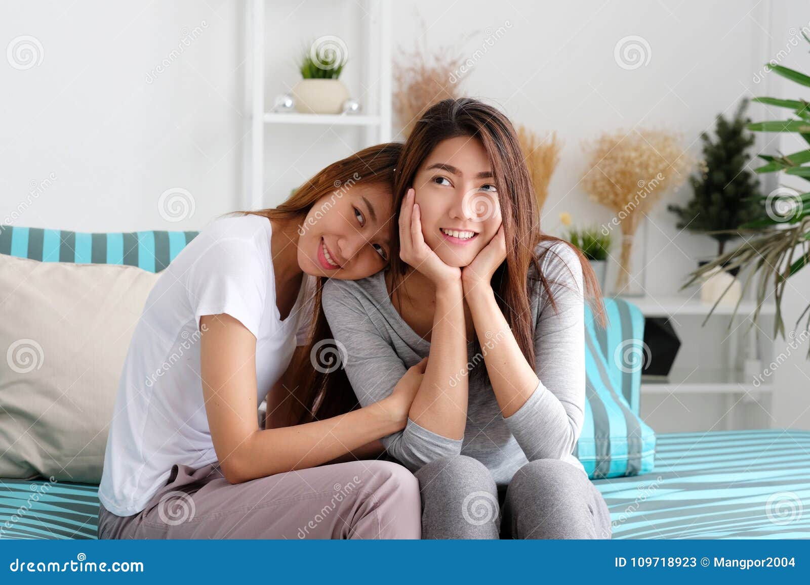 asian lesbian teens