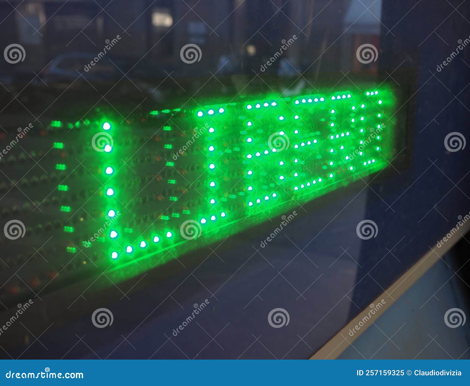 libero transl. free led sign