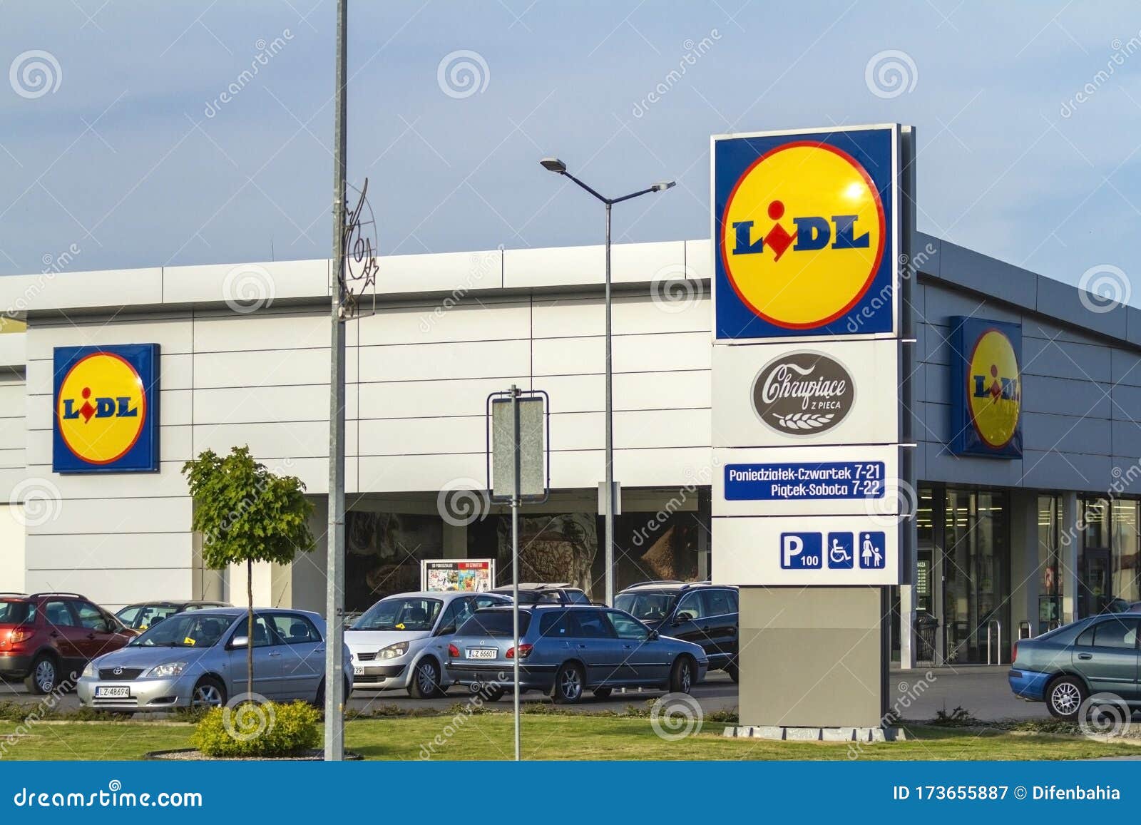 Toevallig naald modus Lidl - Logo Op Lidl Supermarkt. Lidl is Een Duitse Supermarktketen  Redactionele Fotografie - Image of duits, embleem: 173655887