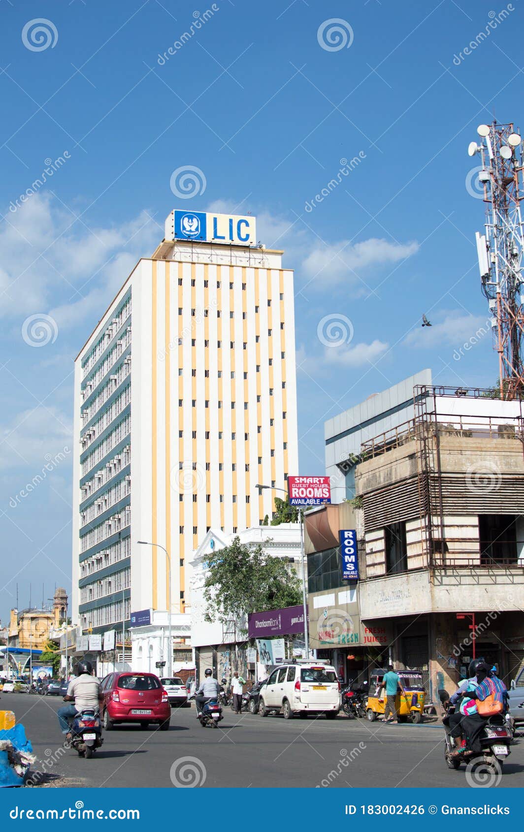 NEWPORT BEACH, CALIFORNIA - 22 APR 2023: Pacific Life Insurance Building in Newport  Center, Adjacent To Fashion Island Editorial Image - Image of california,  island: 275879450