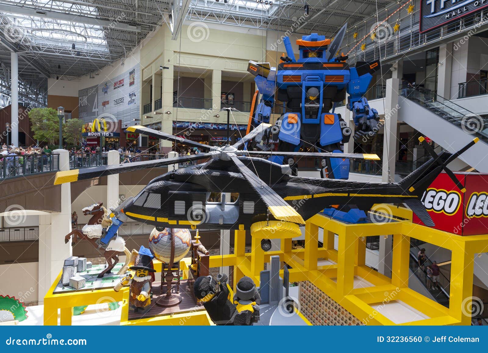 kranium Vejhus Bangladesh Lifesize Lego Sculptures Greet Shoppers at Mall of America in Bl Editorial  Image - Image of park, travel: 32236560