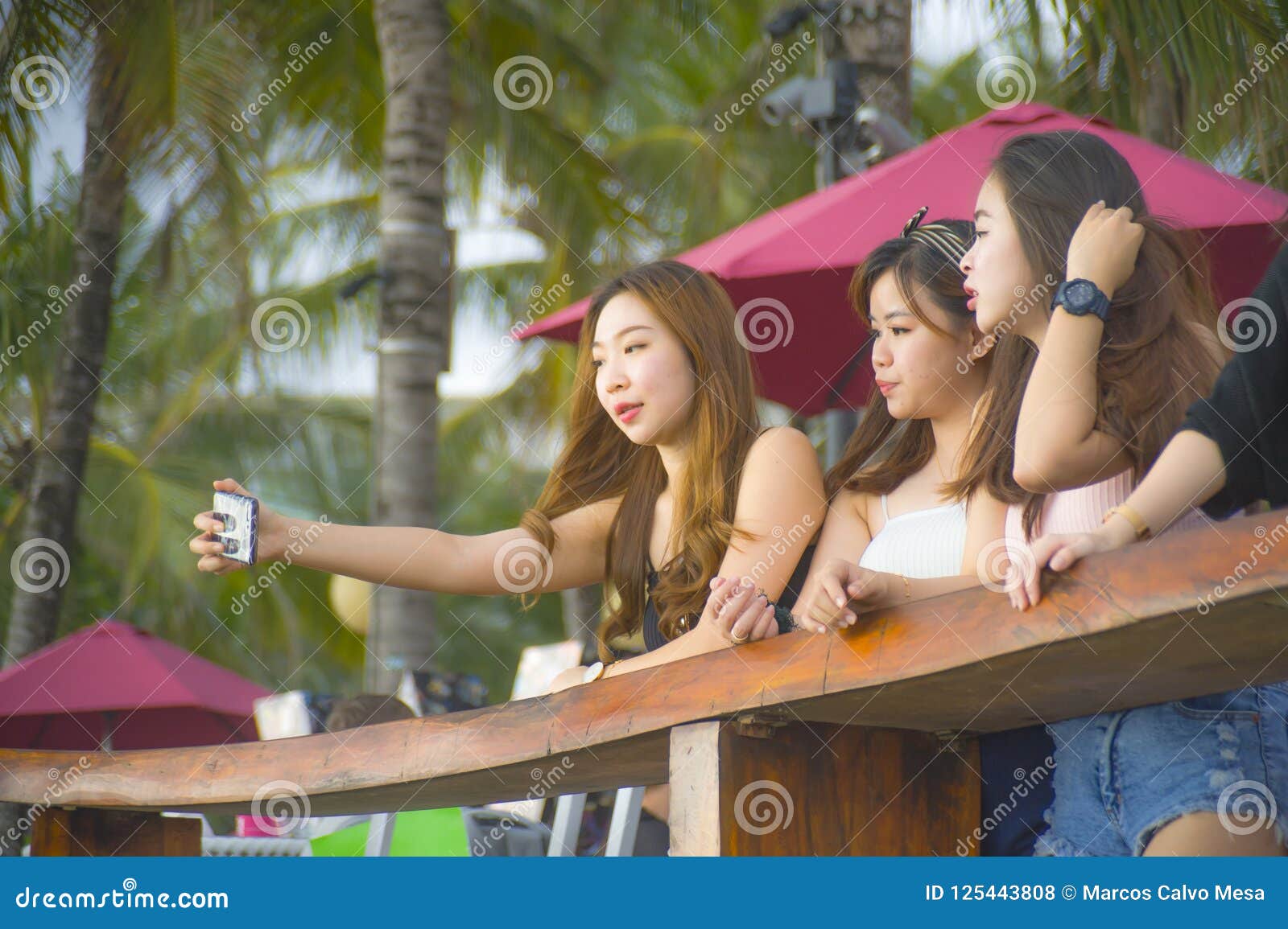 https://thumbs.dreamstime.com/z/lifestyle-portrait-group-young-happy-attractive-asian-chinese-korean-women-hanging-out-girlfriends-enjoying-125443808.jpg
