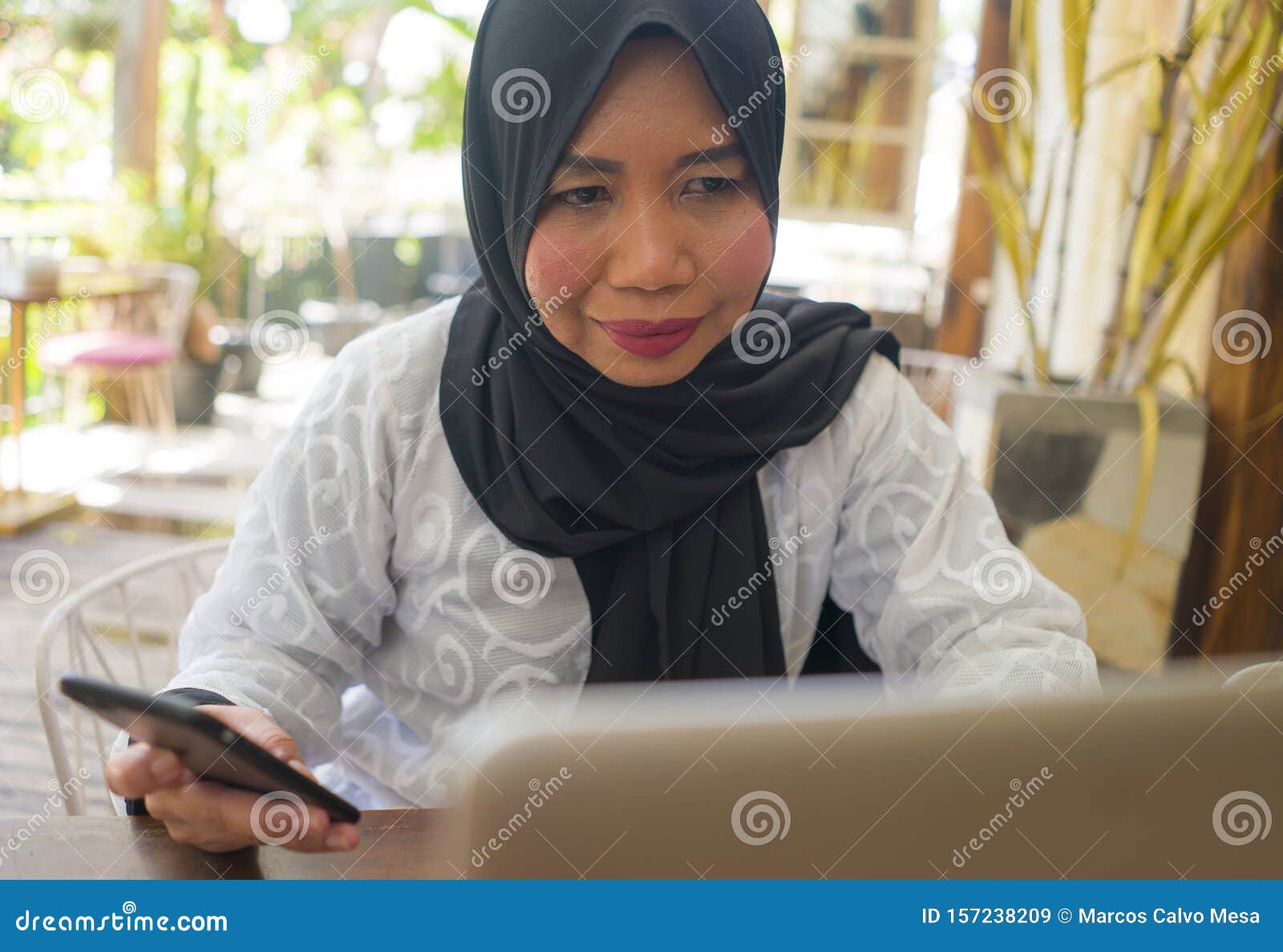 A To Z Musalim Porn - Middle Age Asian Indonesian Muslim Woman In TraditionalSexiezPix Web Porn