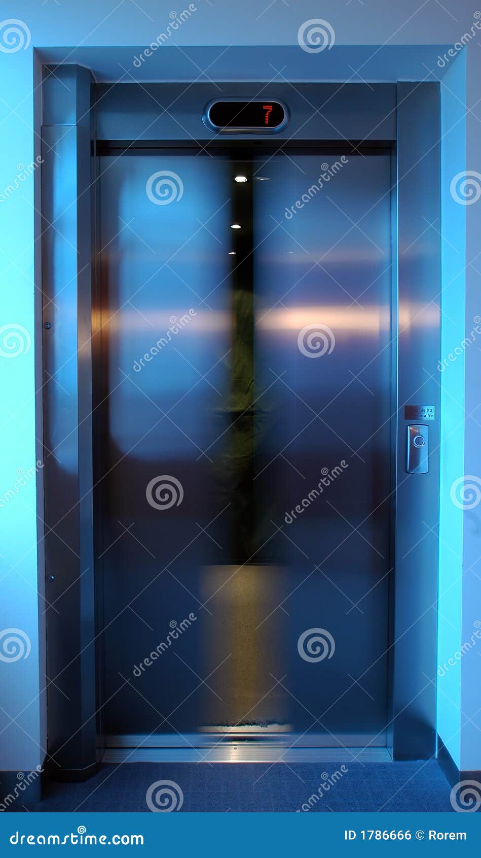 Lift door closing stock photo. Image of lift, elevator 1786666