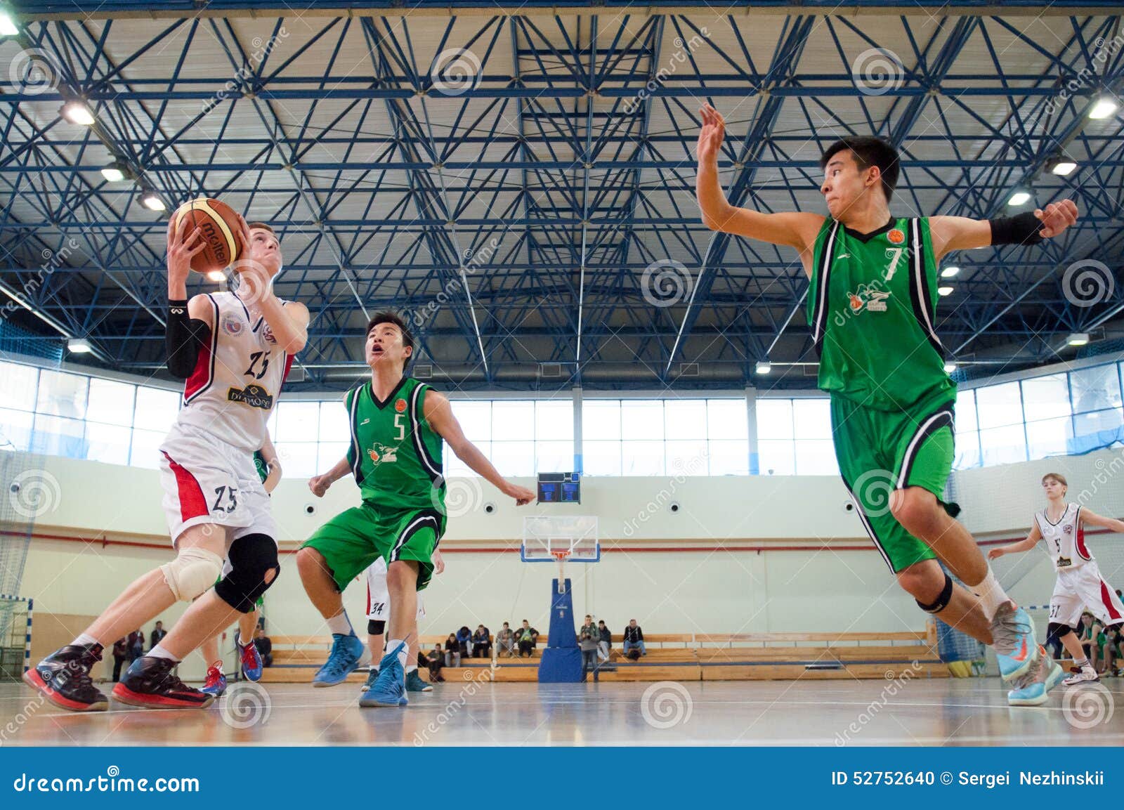 Liga De Baloncesto De Juventud Imagen editorial Imagen de activo, deporte:
