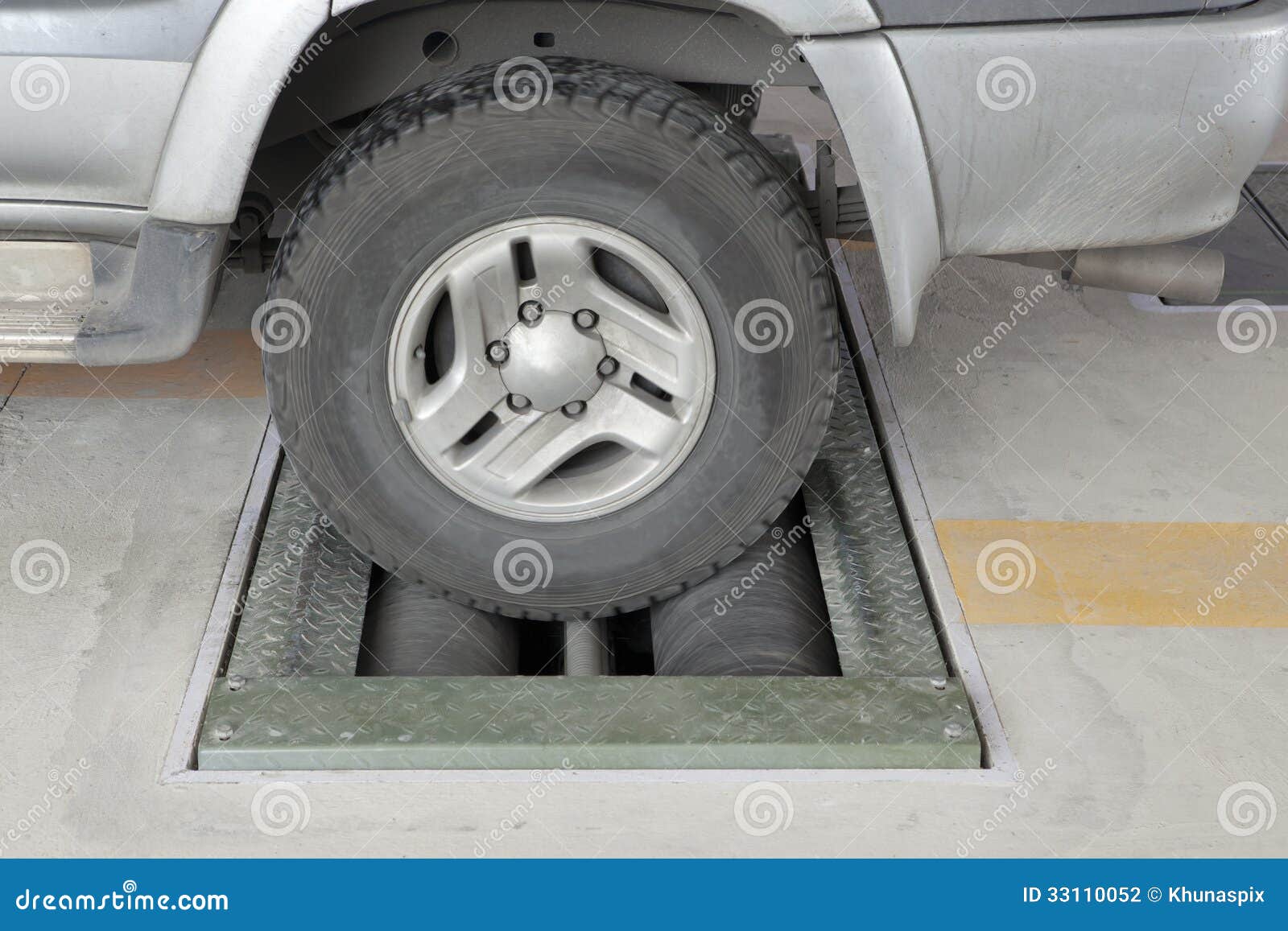 Light Truck Wheel Test Capacity To Stop of Brake Equipment on Machine