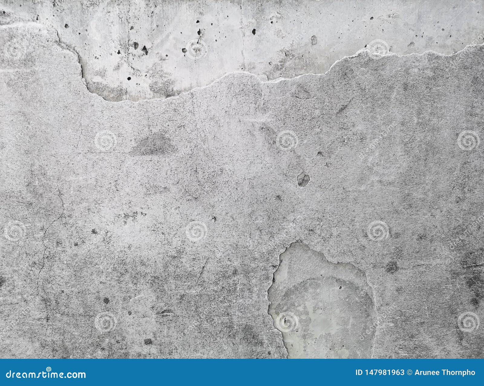The Lighter Grey Color of Rough Texture Concrete Wall Skin with Cracked