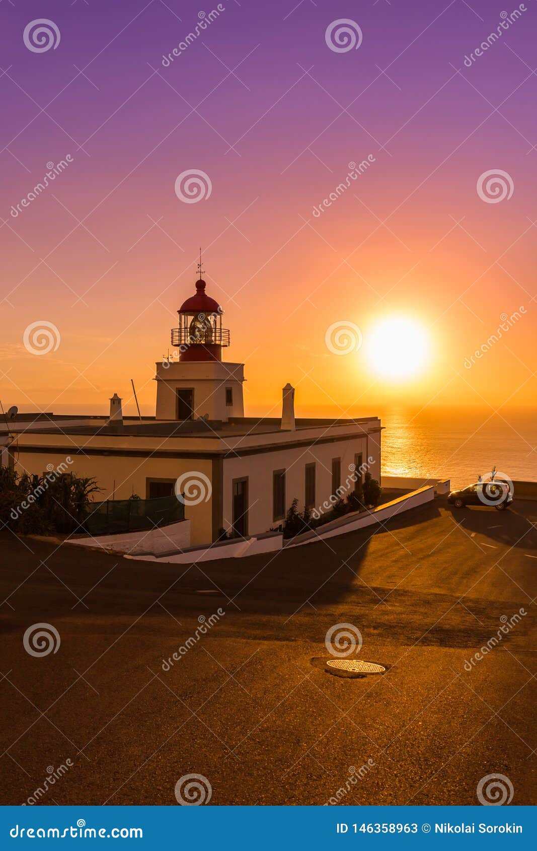 lighthouse ponta do pargo - madeira portugal