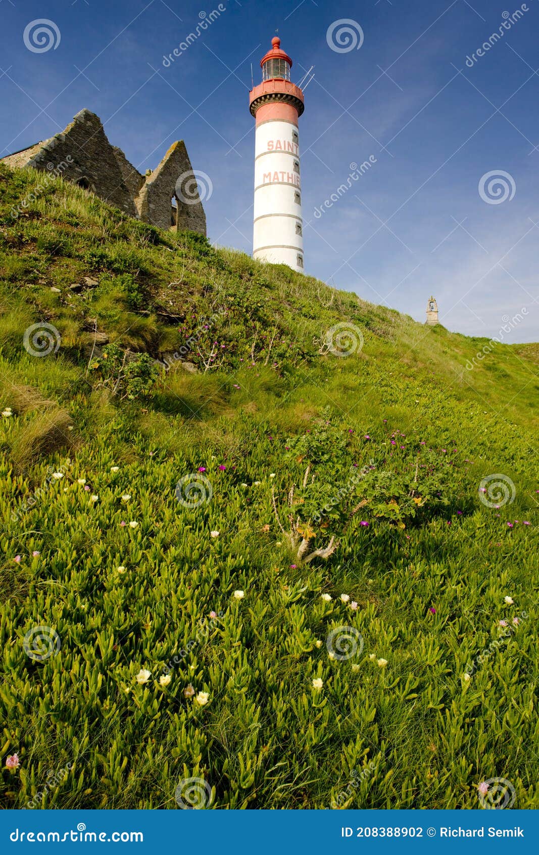 lighthouse and ruin of monastery, pointe de saint mathieu, britt