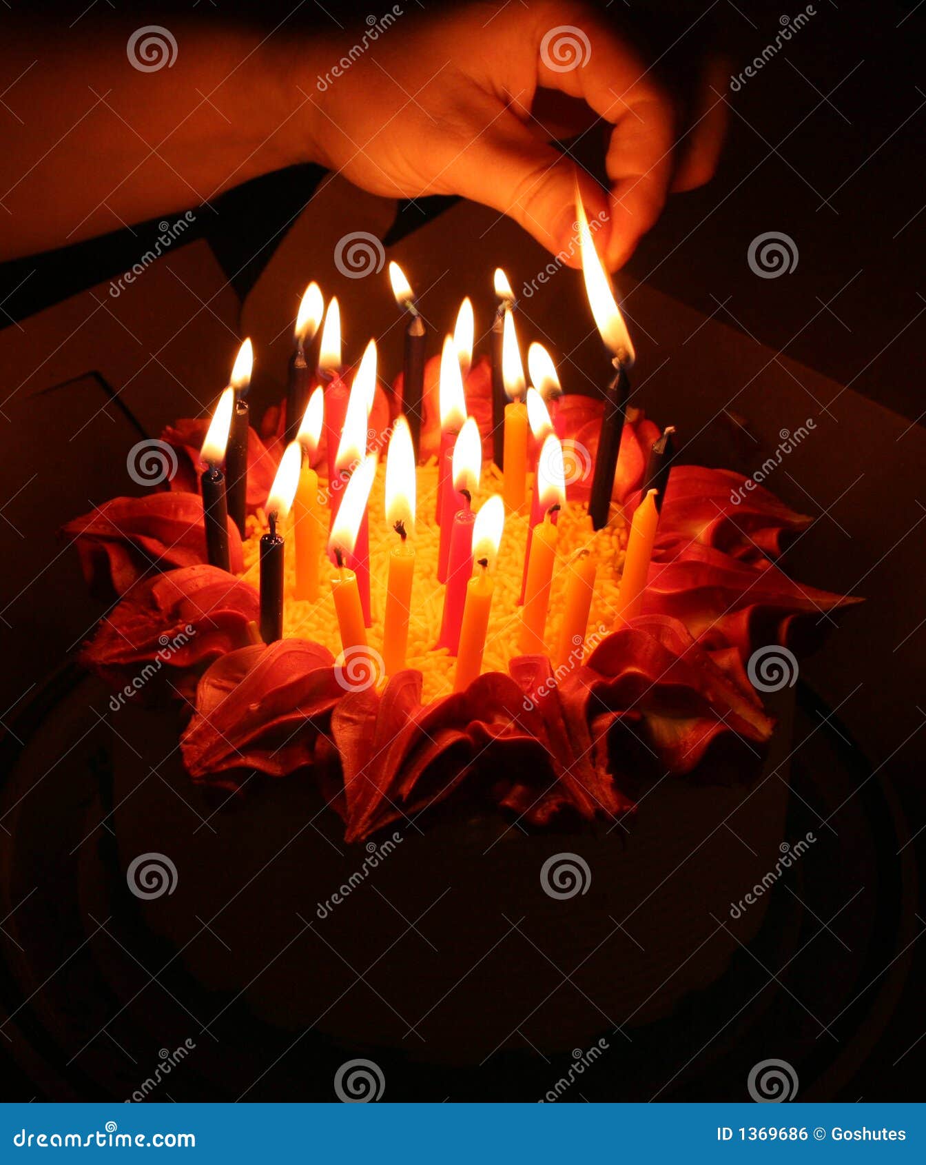 1,027 Candles Lighting Stock Photos & Royalty-Free Stock Photos from Dreamstime