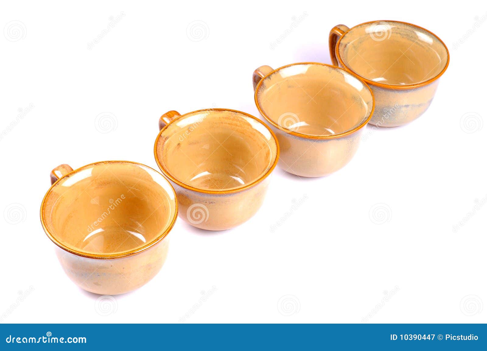 Ligne de cuvettes image stock. Image du boisson, grand 10390447