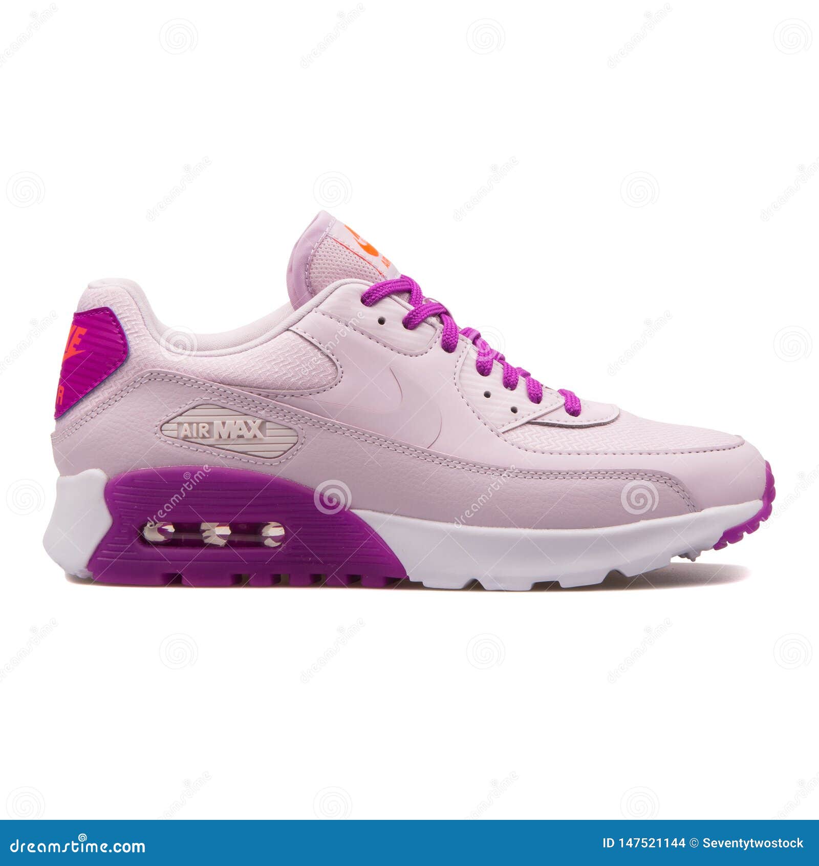 Lila Ultra Esencial De Nike Air Max 90 Y Zapatilla De Deporte Violeta  Imagen de archivo editorial - Imagen de nike, ultra: 147521144