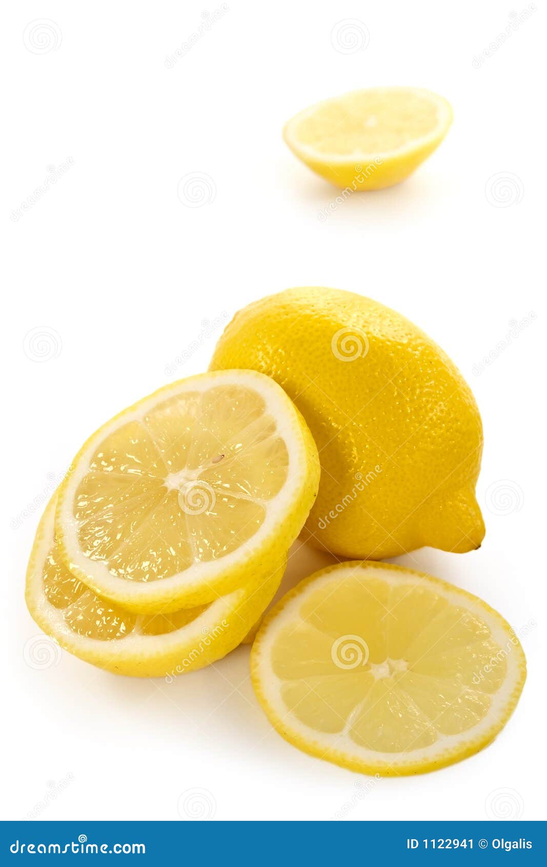 Limão amarelo. Limão e fatias amarelos do limão