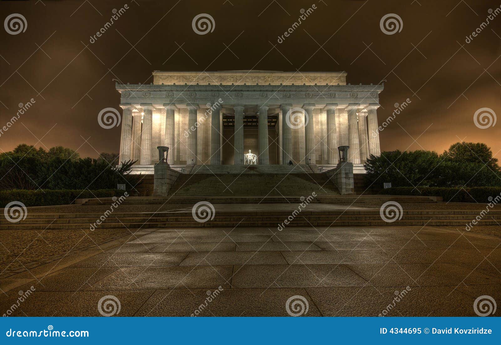 the lincoln memorial