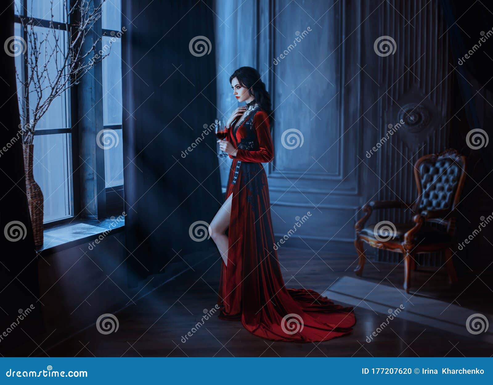 Gótico Bela Adormecida Princesa Medieval Vermelho e Preto vestido