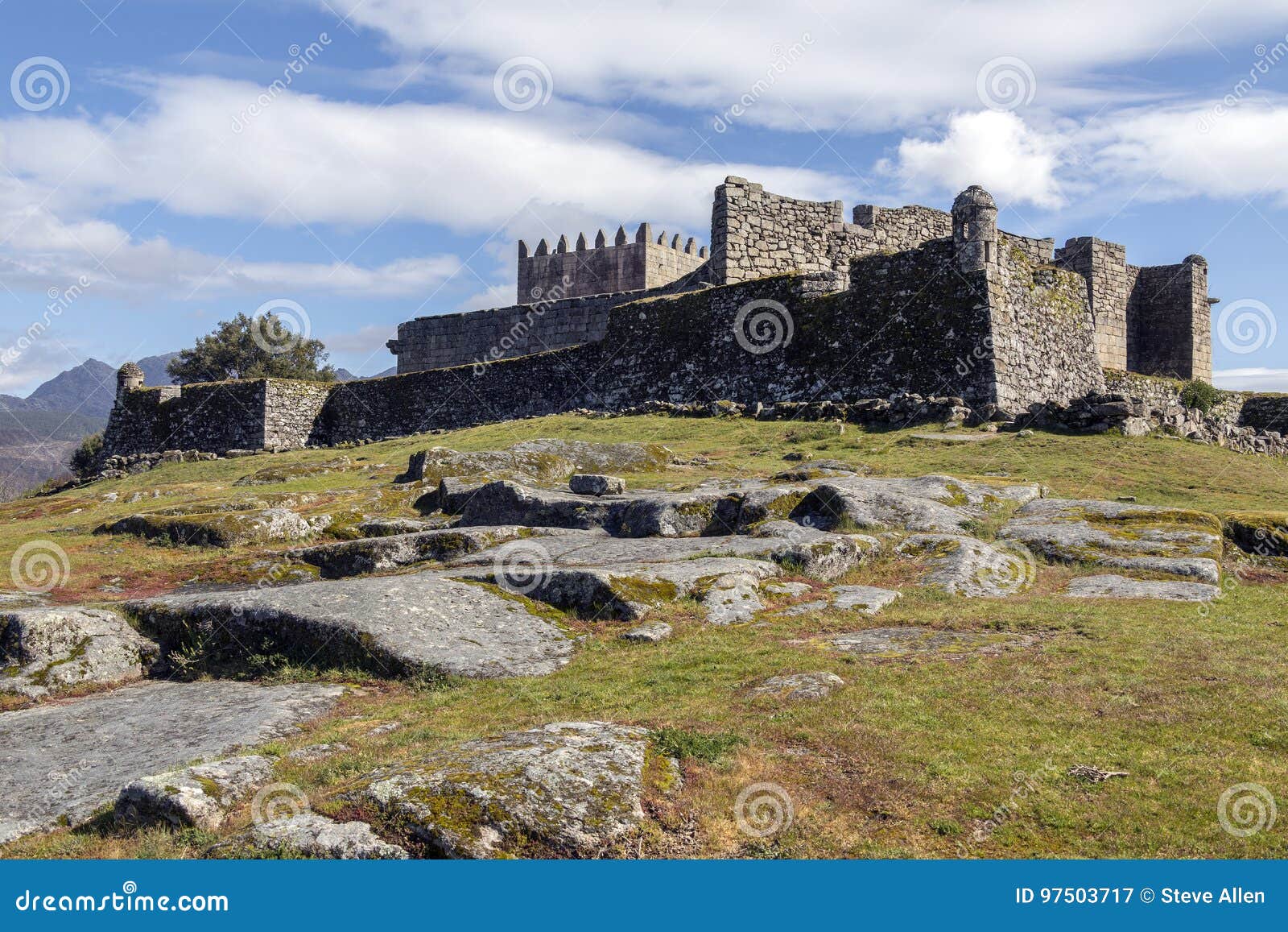 lindoso castle - parque nacional da peneda-geres - portugal
