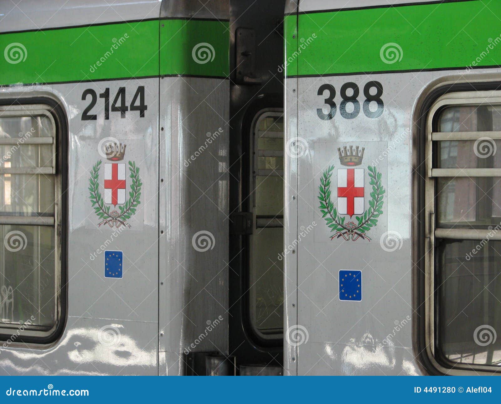 20201227米兰意大利地铁1号线 图库摄影片. 图片 包括有 退出, 到达, 城市, 风雨棚, 意大利 - 216491157