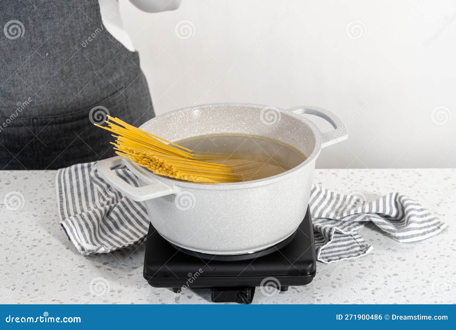 Linguine pasta stock photo. Image of noodle, boiled 271900486