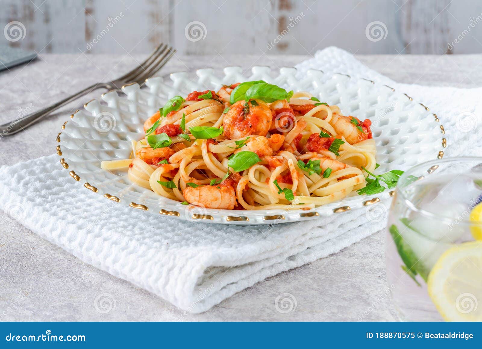 Linguine pasta with prawns stock image. Image of dish 188870575
