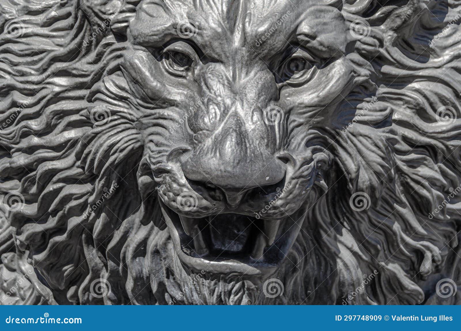 Lion statue in Leon, Spain stock image. Image of style 297748909