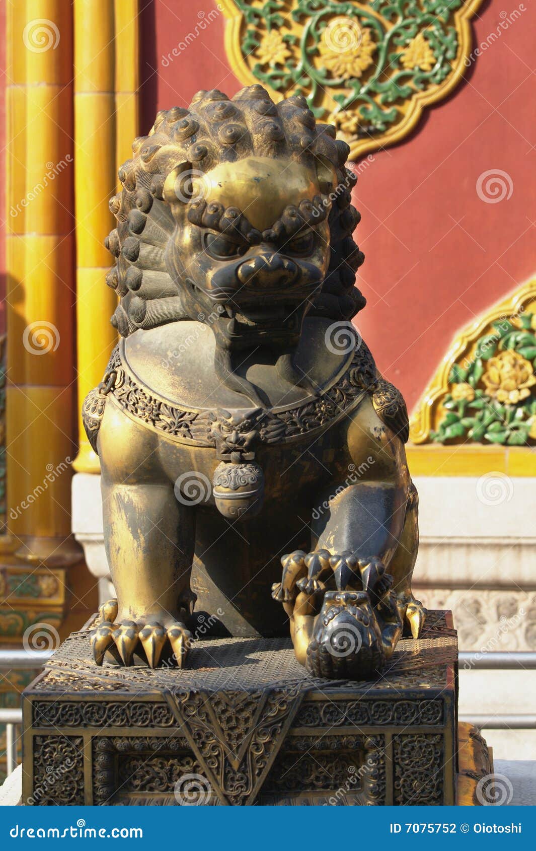 lioness in forbidden city