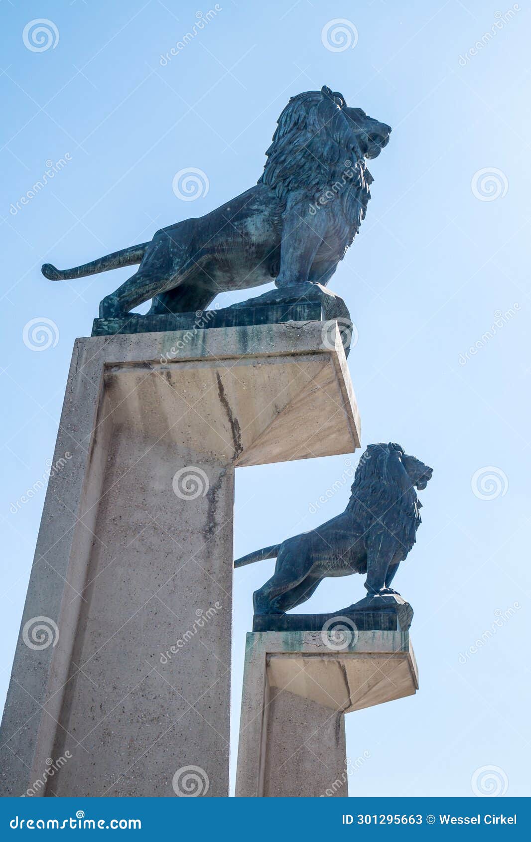 lions of the puente de piedra in zaragoza, spain