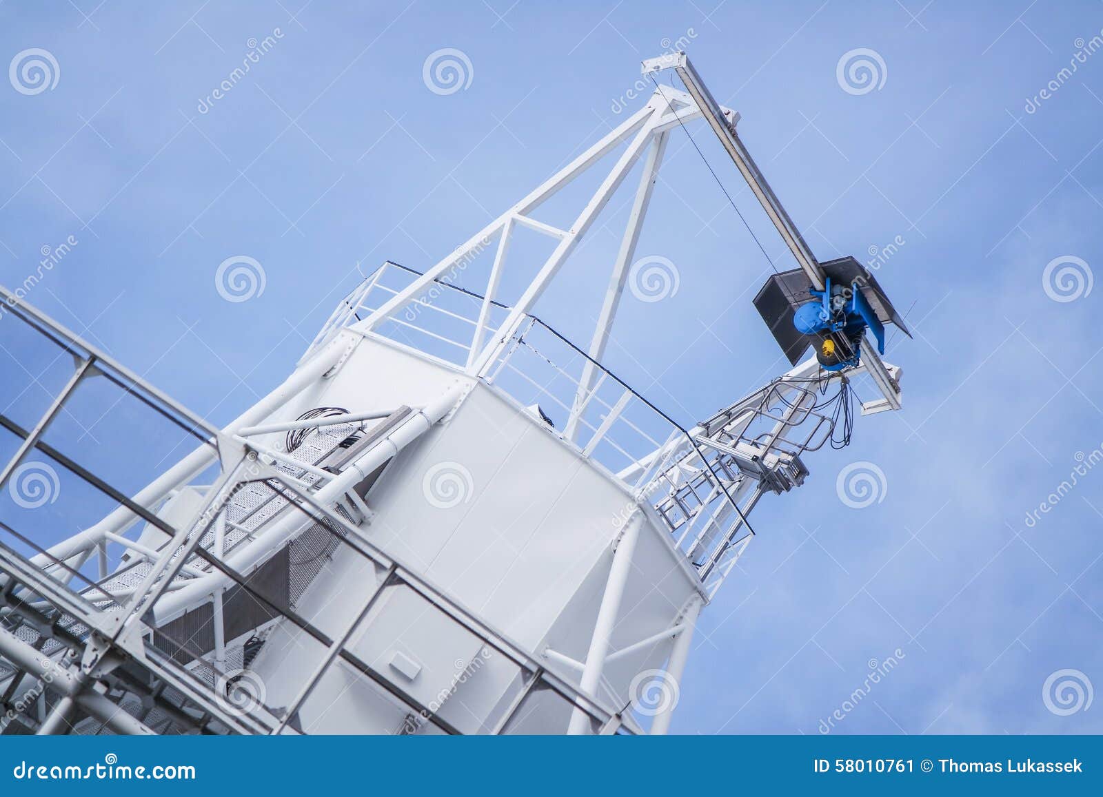 Listening into the Outer Space Stock Image - Image of aerial, antennae ...