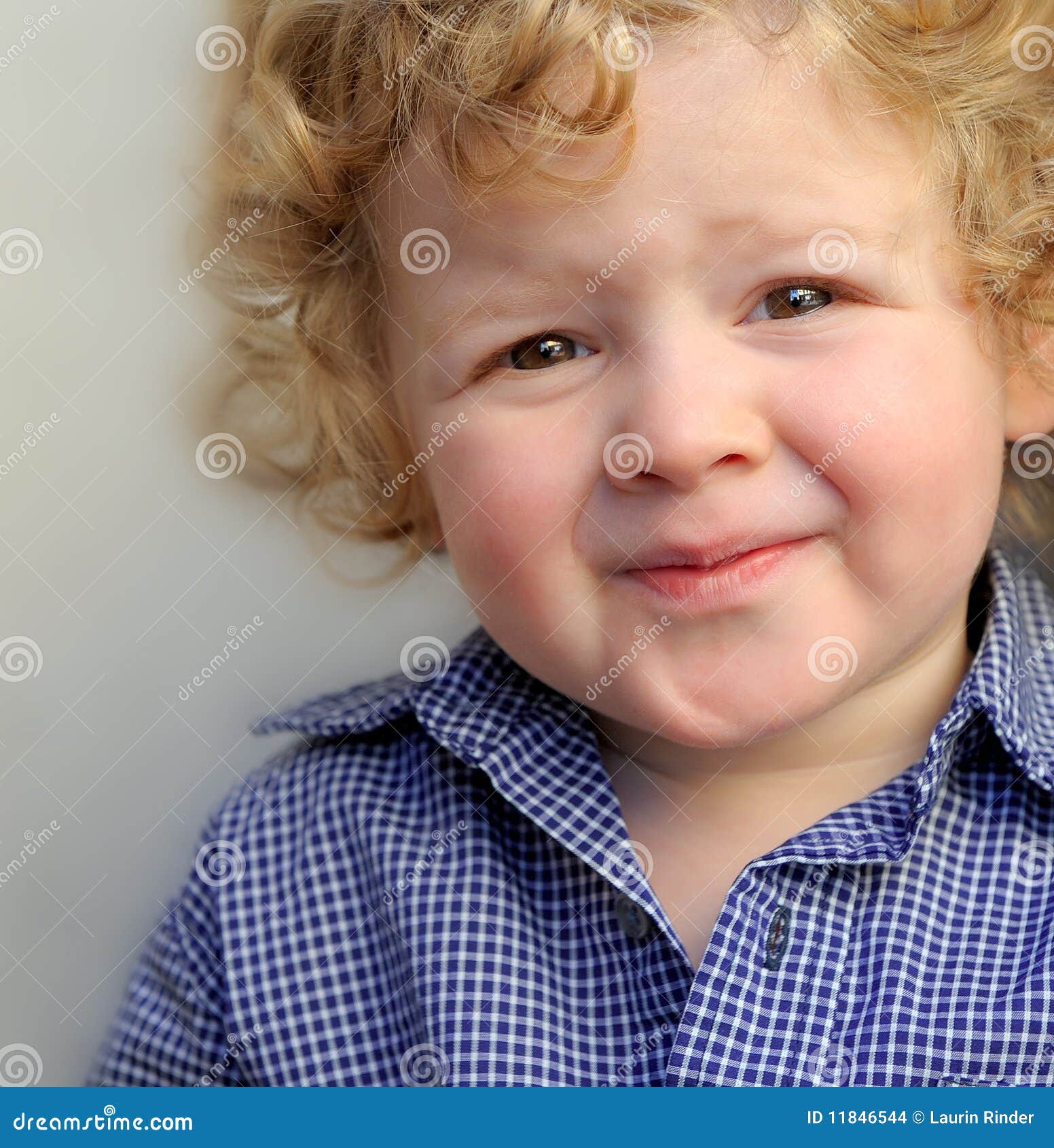 Little Boy Foto De Archivo Imagen De Sano Suave Muchacho 11846544 little-boy-foto-de-archivo-imagen-de-sano-suave-muchacho-11846544