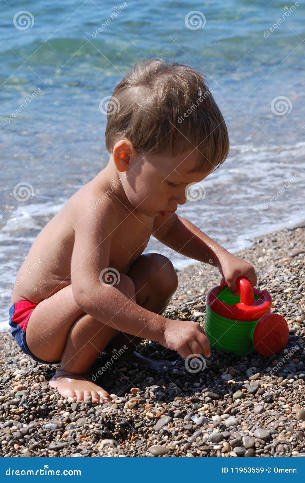 порно маленькие мальчики пляж фото 105