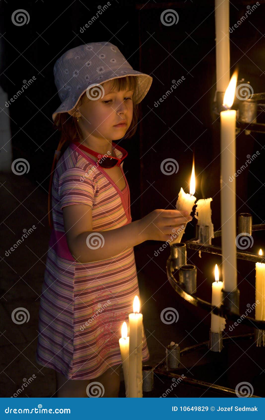 Little Girl with the Candle Stock Image Image of candle, faith 10649829