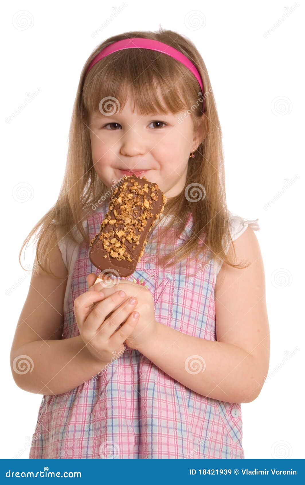 The Little Girl Eats Icecream Picture. Image 18421939