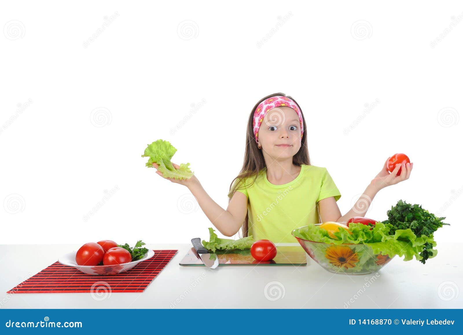 Little Girl With Fresh Vegetables. Stock Photo - Image of bowl, girls