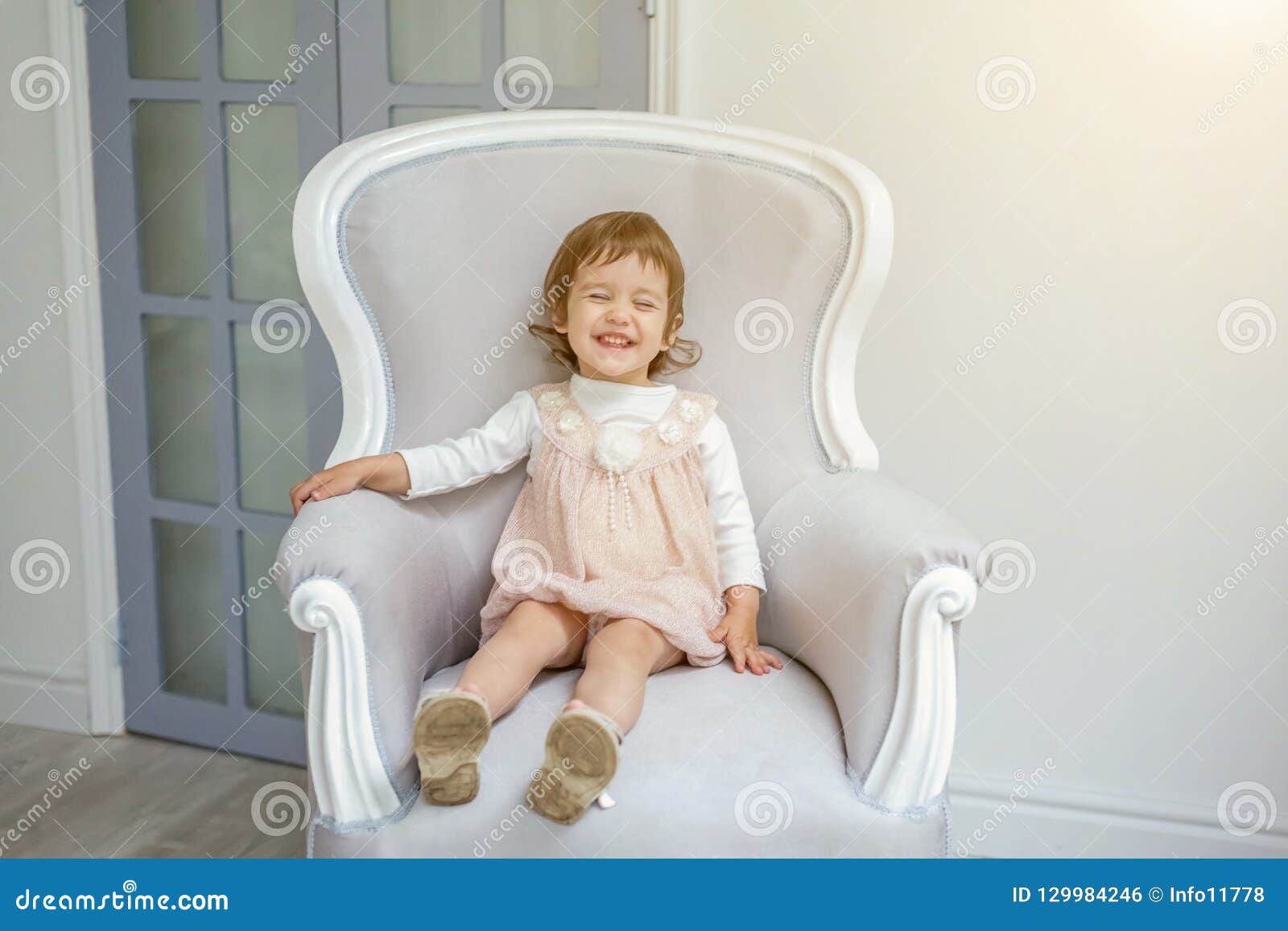 chair for little girl room