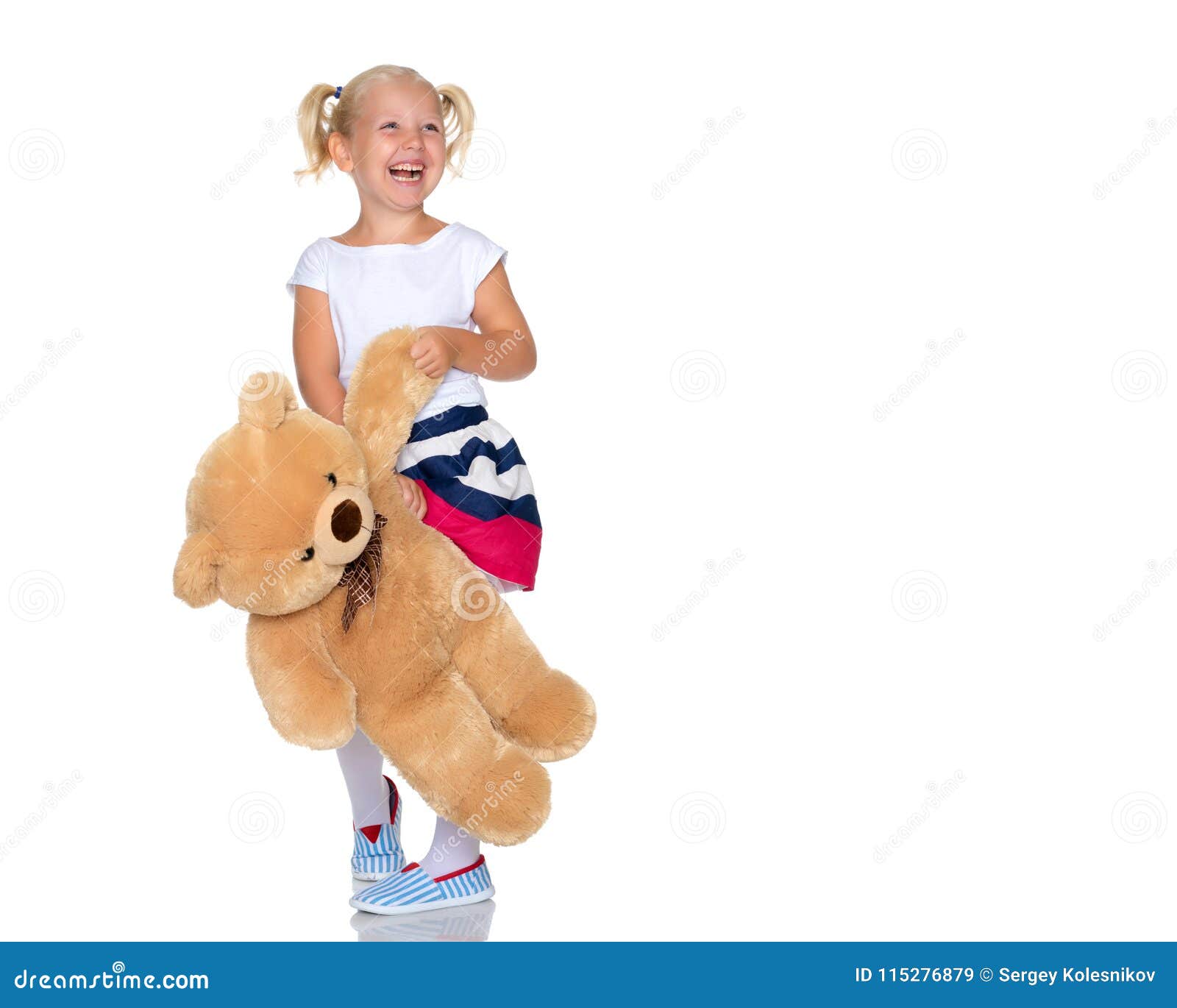 Little Girl With Teddy Bear Stock Image - Image of bear, cute: 115276879