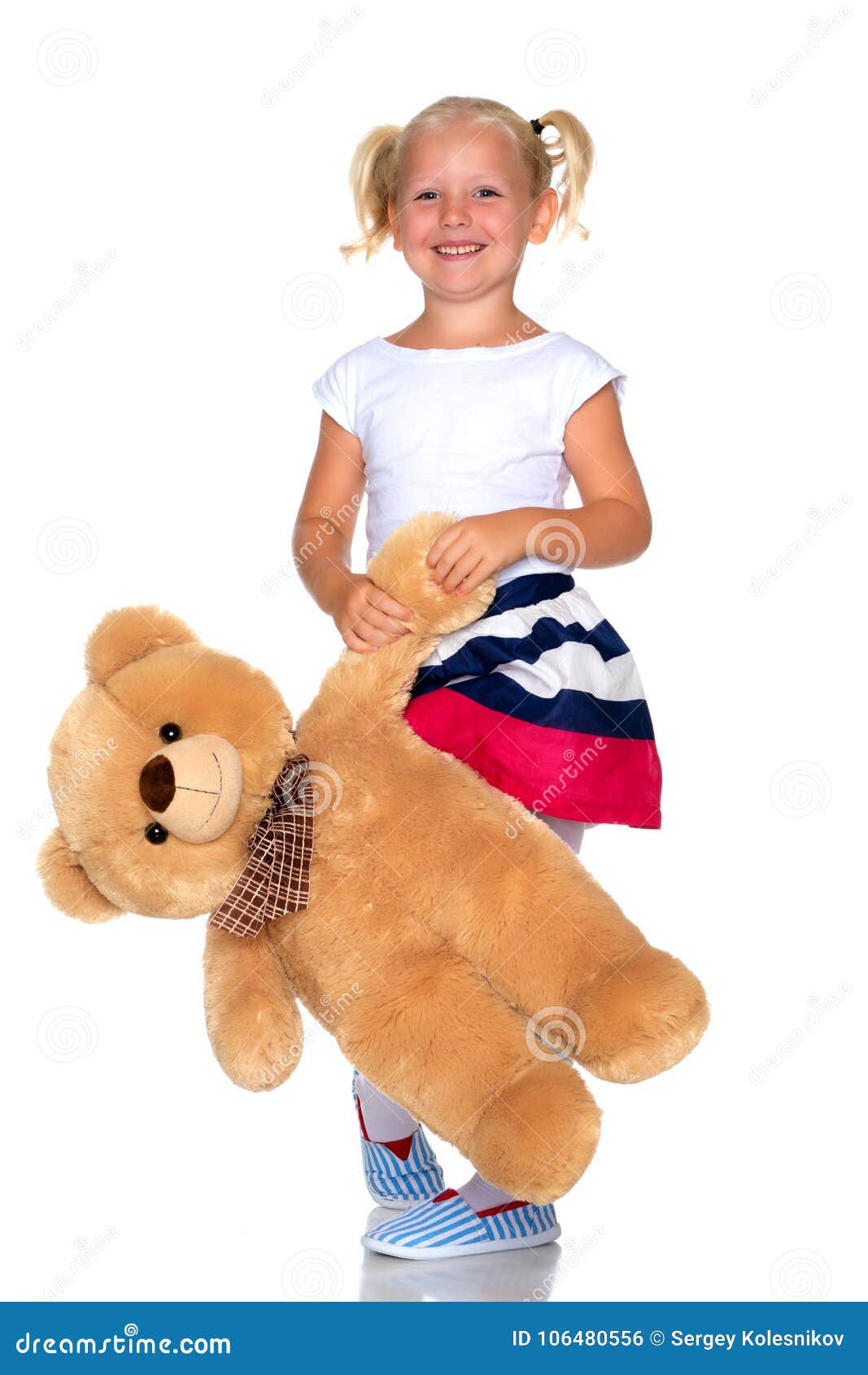 Little Girl with Teddy Bear Stock Photo - Image of childhood, daughter ...