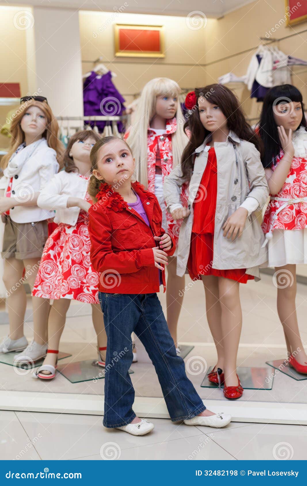 Kids Girl Mannequin Photos, Images and Pictures