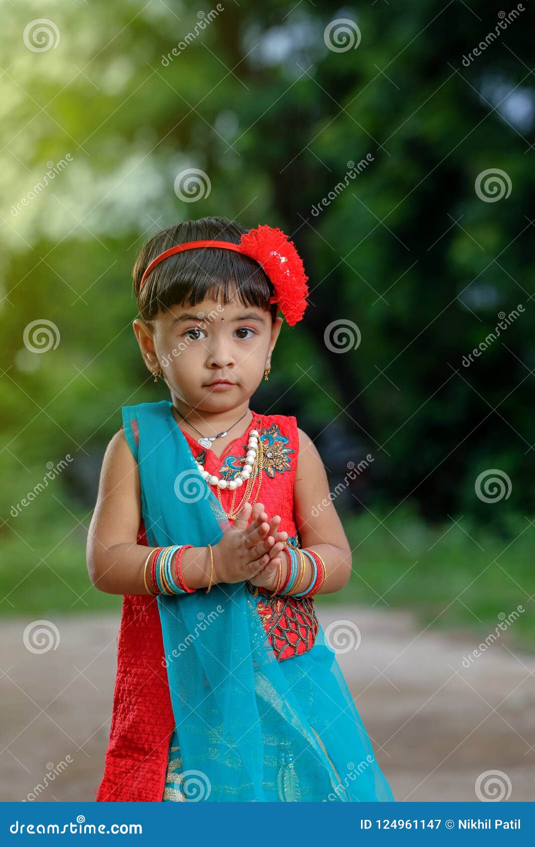 Little Indian Girl Child with Lord Ganesha and Praying , Indian Ganesh ...