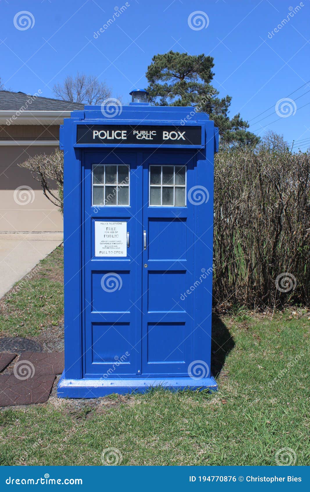 Little Library, Tardis, Blue Police Call Box Editorial Photo - Image of ...