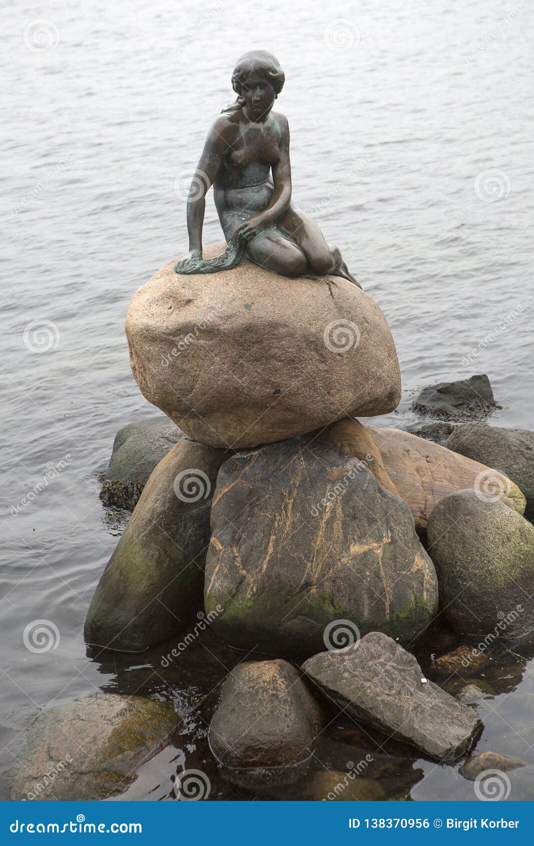 Little Mermaid in Copenhagen, Denmark Editorial Photo - Image of port ...