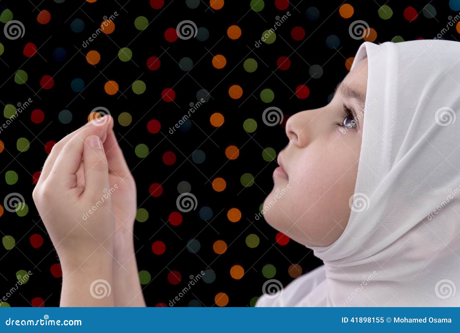 Little Muslim Girl Prayer Stock Photo - Image: 41898155