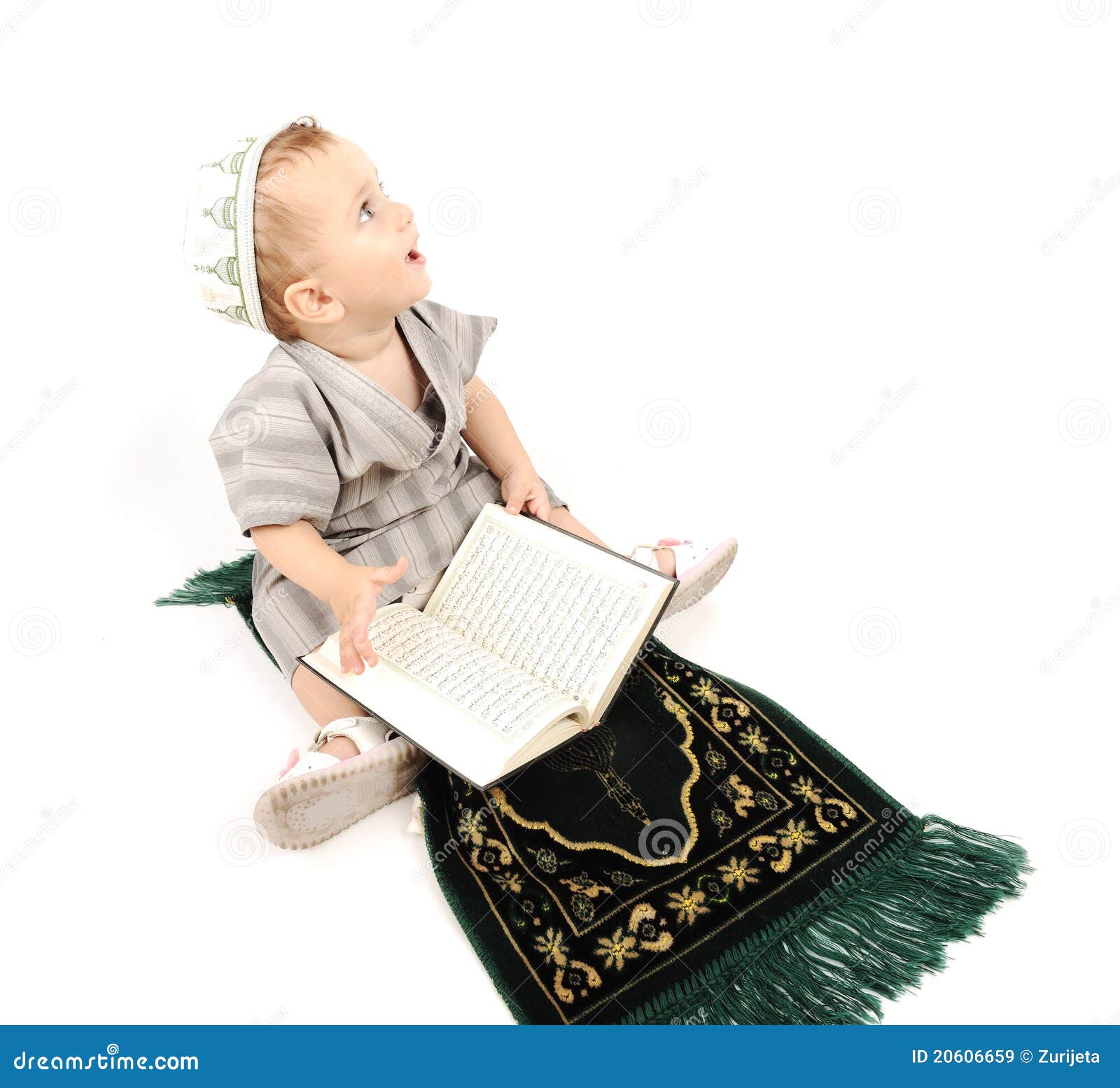 Little Muslim Kid is Praying Stock Image - Image of child, relax: 20606659