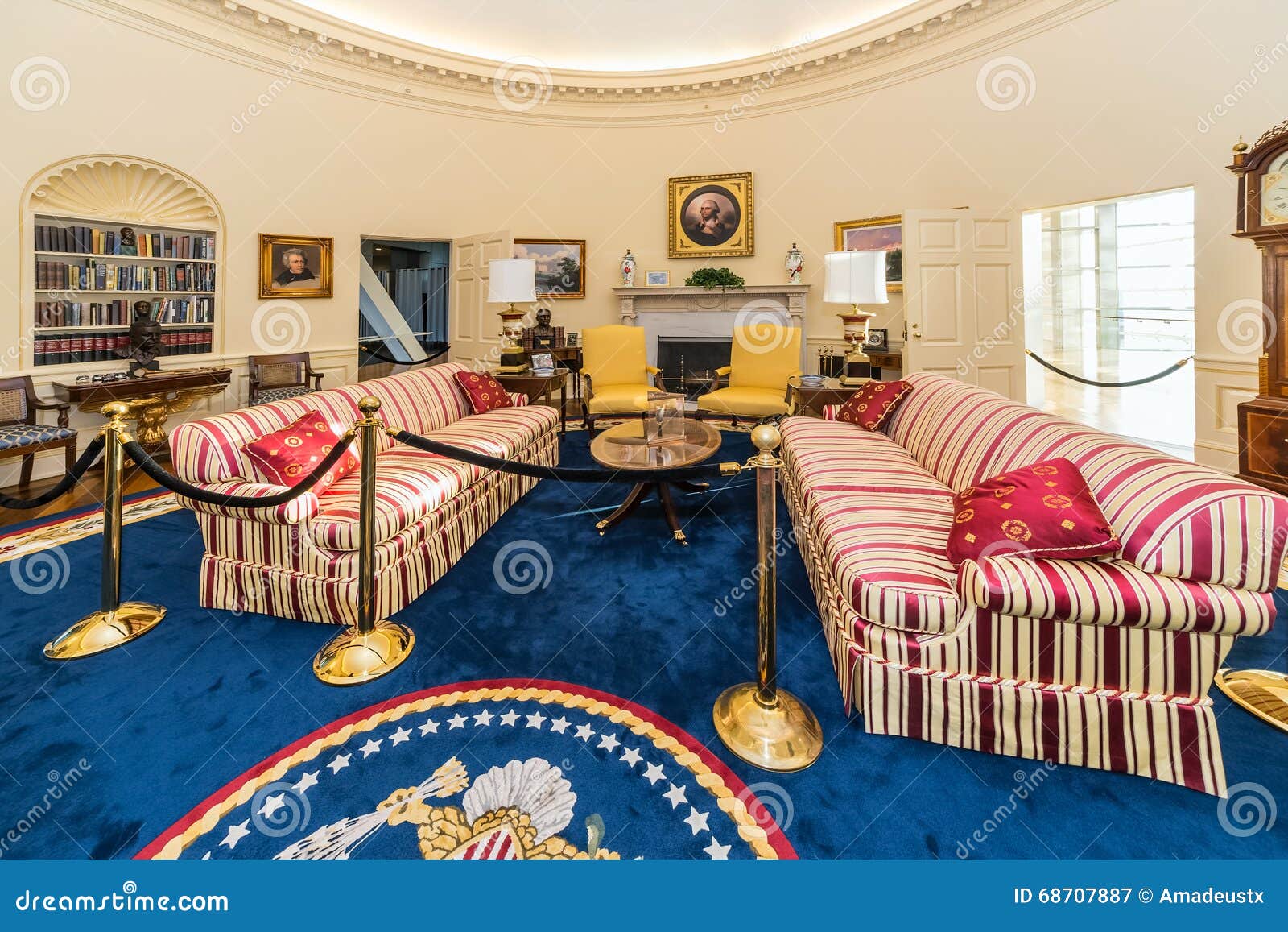 little-rock-ar-usa-circa-february-replica-white-house-s-oval-office-bill-clinton-presidential-center-library-william-j-68707887.jpg