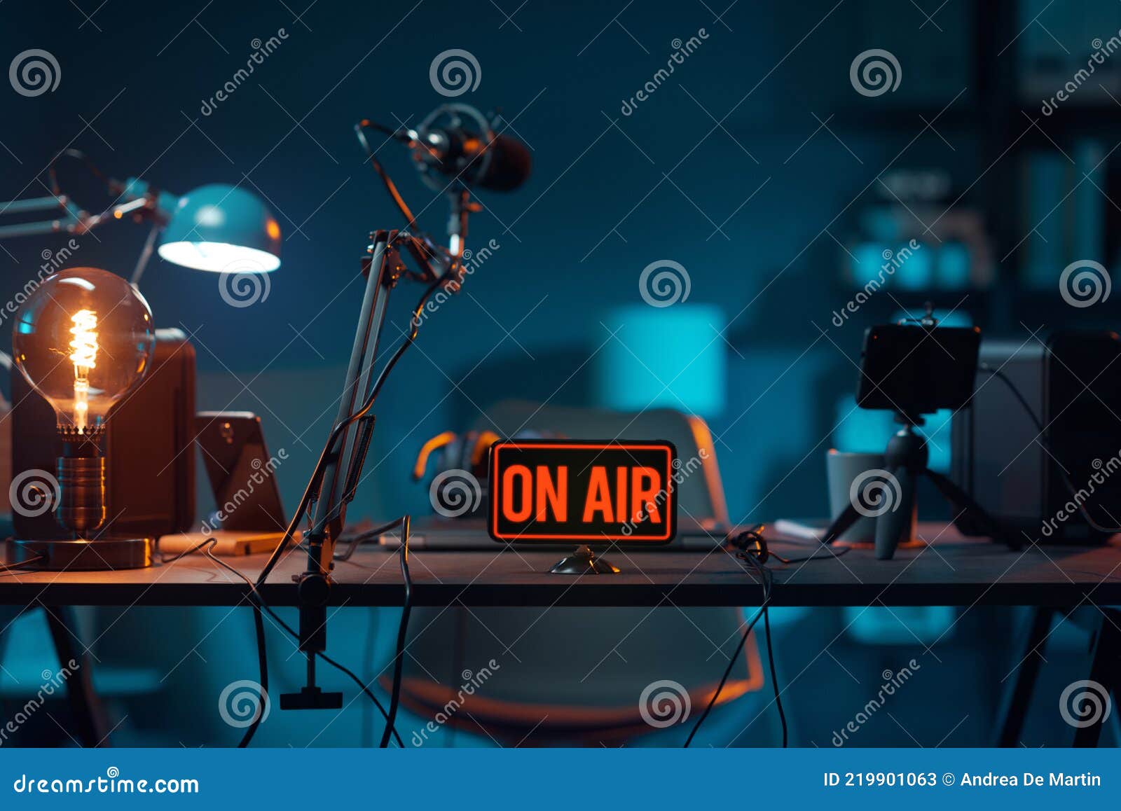 https://thumbs.dreamstime.com/z/live-online-radio-studio-air-sign-live-online-radio-studio-desk-air-sign-entertainment-communication-concept-219901063.jpg